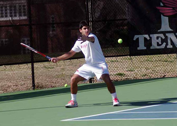 Men’s tennis improves to 4-0 in USA South
