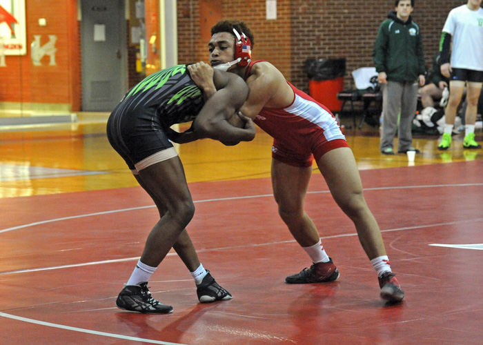 Deon Maxwell (in red), shown here against Life University, was one of six Hawks to earn a win in Saturday's Cumberland Open. (Photo by Wesley Lyle)
