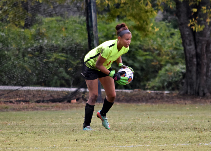 Keeper Leah Leach recorded a career-high 17 saves in the 1-0 overtime loss to Agnes Scott on Saturday. (Photo by Wesley Lyle)