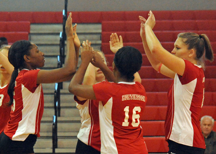 Volleyball falls against Peace and N.C. Wesleyan