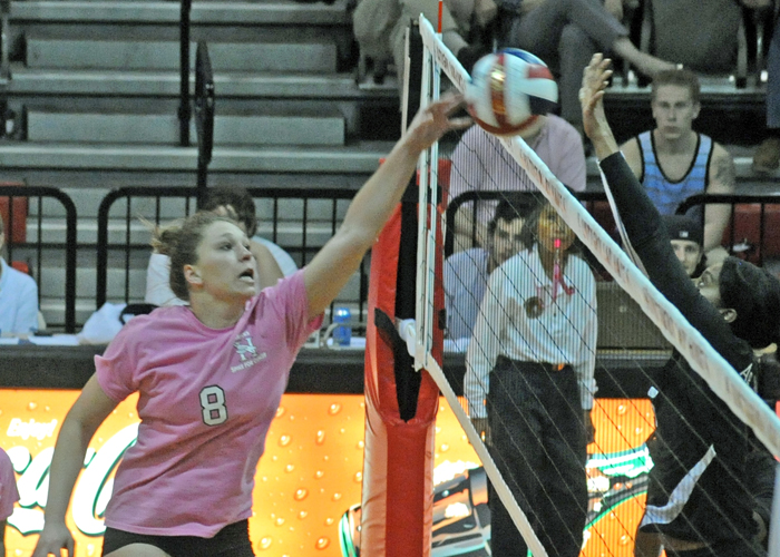 Huntingdon volleyball downs Agnes Scott in four games