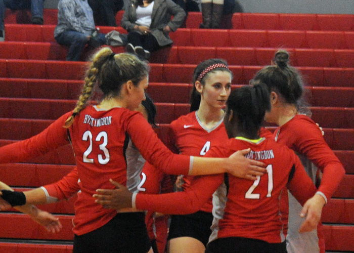 Volleyball closes out season against Maryville and Covenant