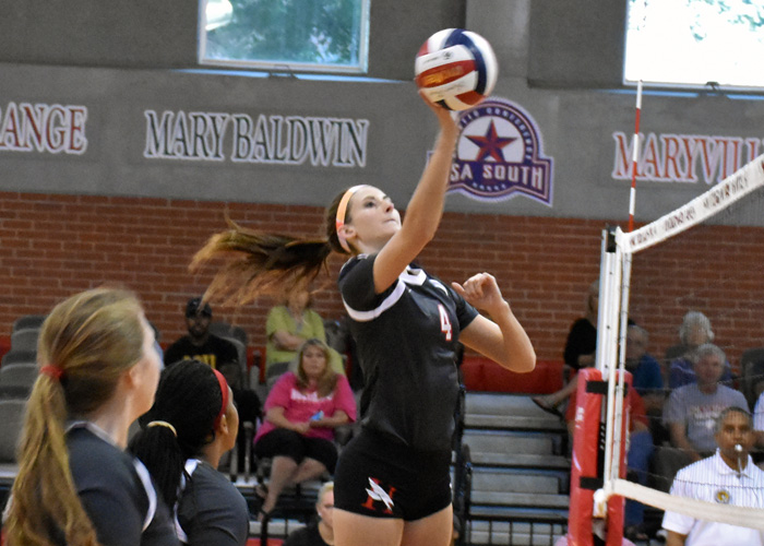 Brooke Garrison had five kills in Wednesday's win over Agnes Scott. (Photo by Sydney Robbins)
