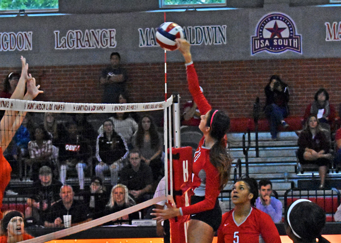 Ashton Flores had four kills, two blocks and a dig in Sunday's win over Salem.