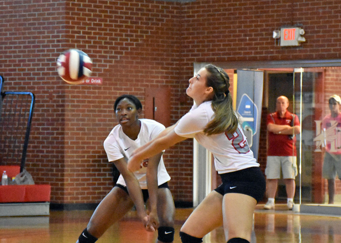 Volleyball falls to Oglethorpe