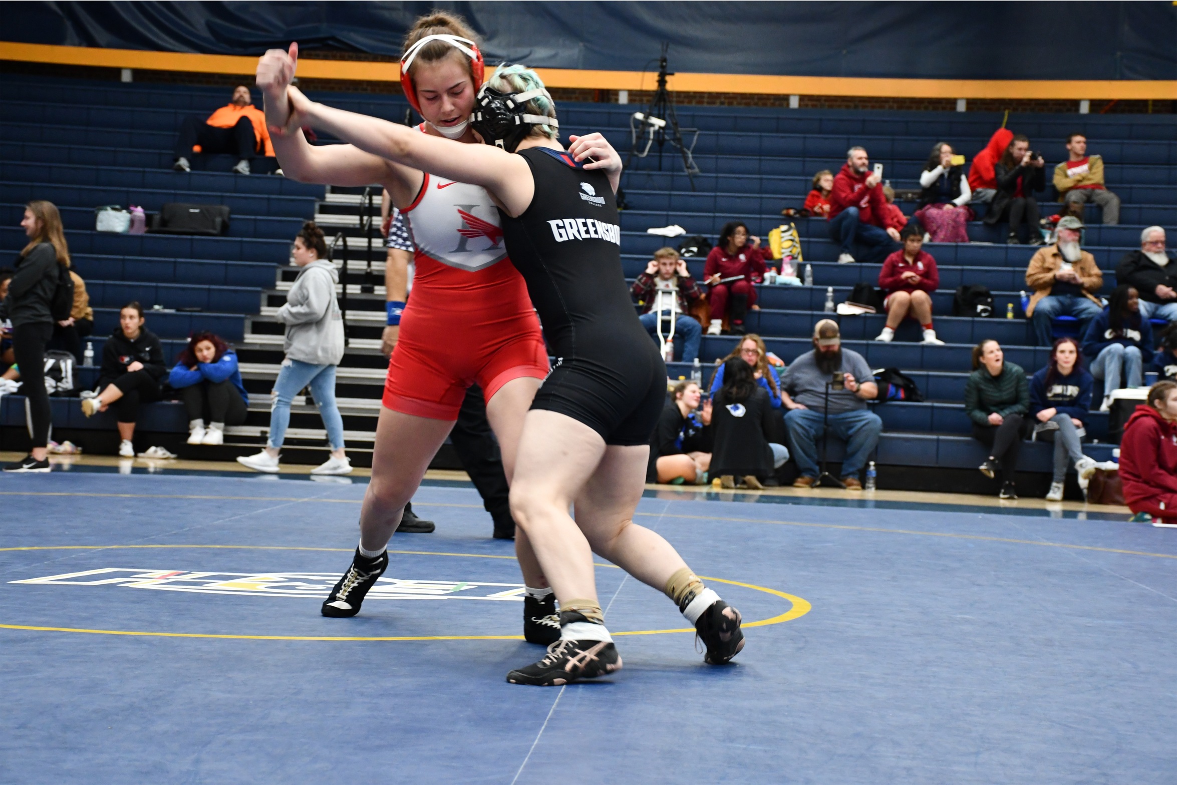 Women's Wrestling Competes In Wasp Open