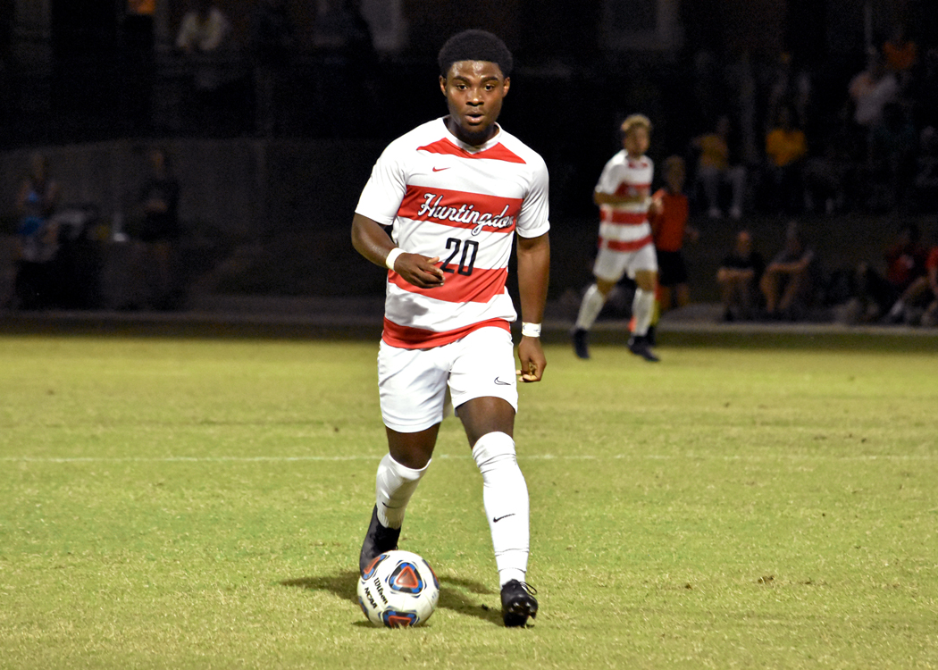 Huntingdon falls to Birmingham-Southern for first loss of the season
