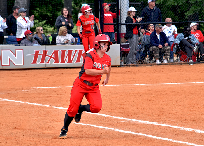 The Huntingdon softball team beat Meredith but fell to Averett in an elimination game on Saturday in the USA South Tournament.