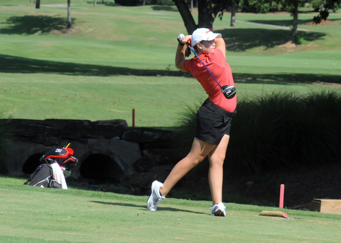 Sophomore LeeAnn Cahoon shot a 1-over-par 73 in the opening round of the Washington University Invitational on Saturday. Entering Sunday's final round, Cahoon is in second and two strokes off the lead.