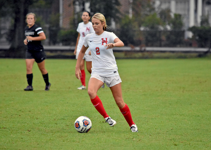 Freshman Hanna Cloud led Huntingdon with four shots on goal in Friday's 1-0 double overtime loss to Agnes Scott. (Photo by Sydney Robbins)